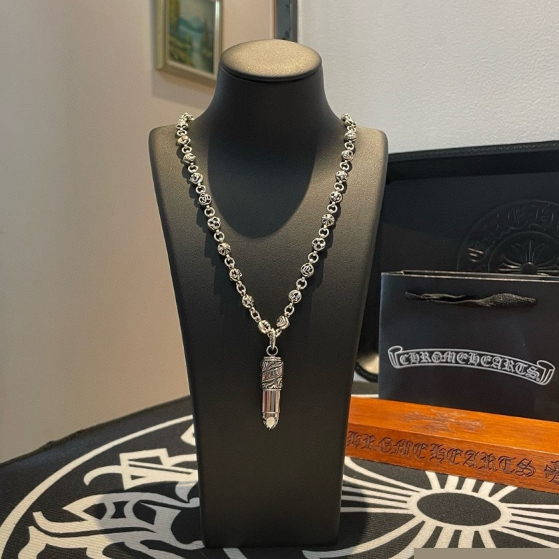 Ch**me He**ts necklaces